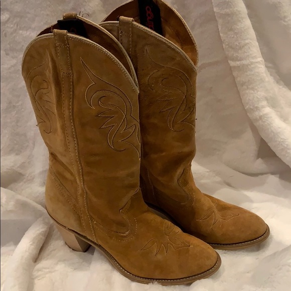 dingo suede boots